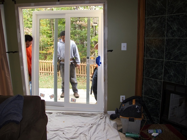 Inserting_door
